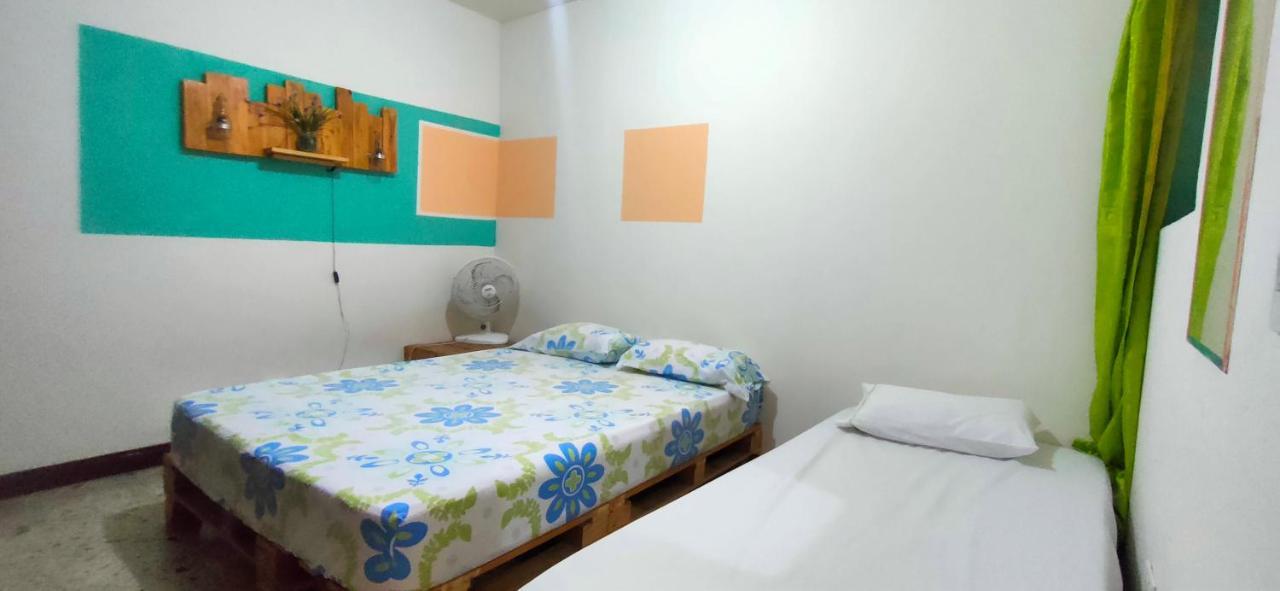Hostal Rich Medellín Eksteriør bilde