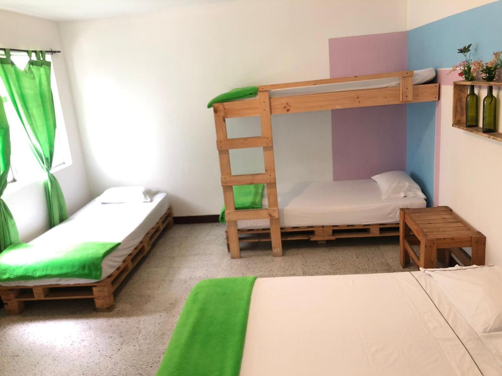 Hostal Rich Medellín Eksteriør bilde
