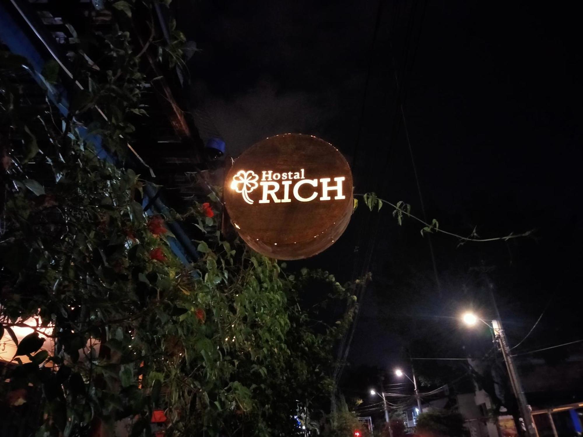 Hostal Rich Medellín Eksteriør bilde