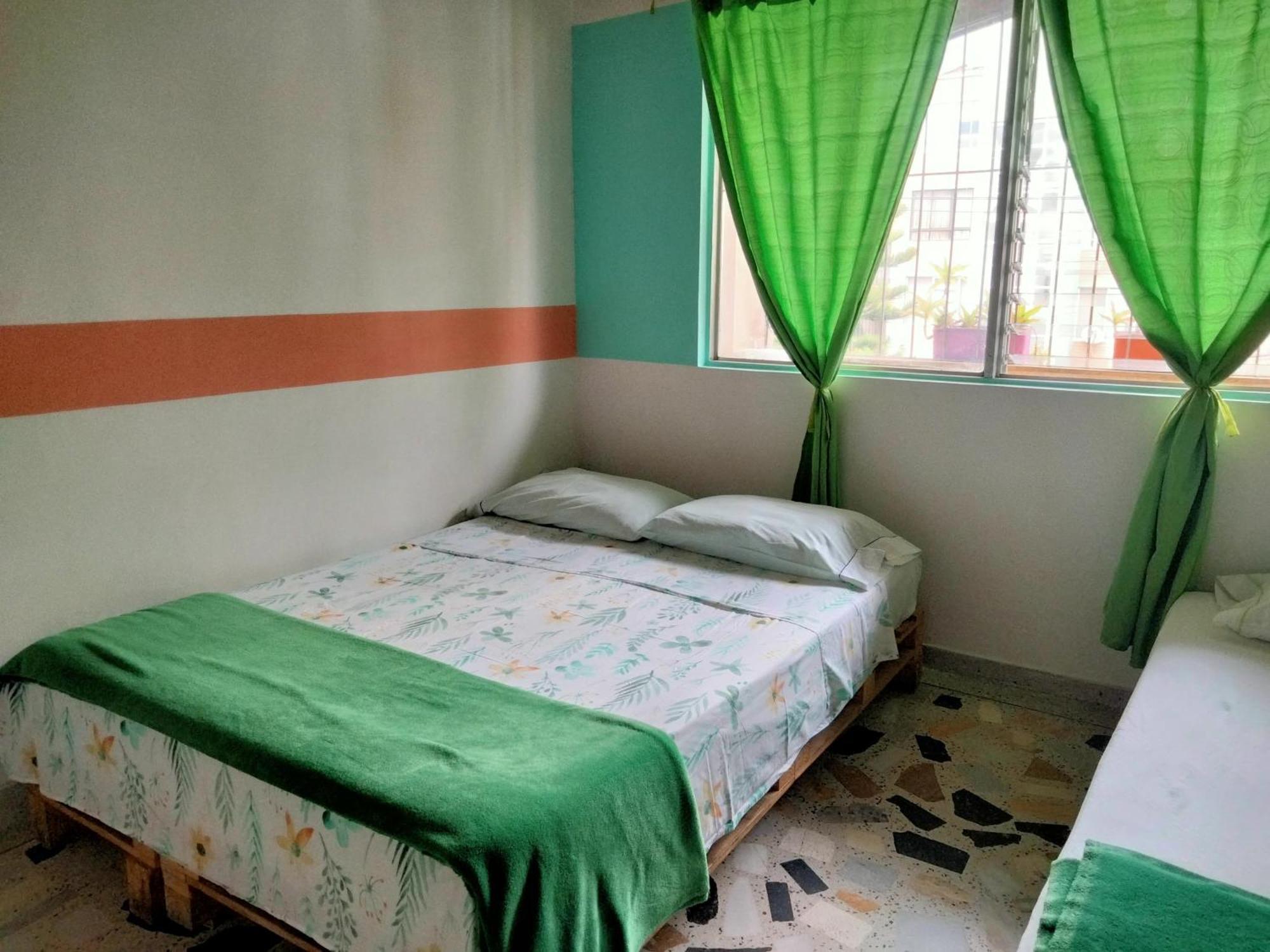 Hostal Rich Medellín Eksteriør bilde