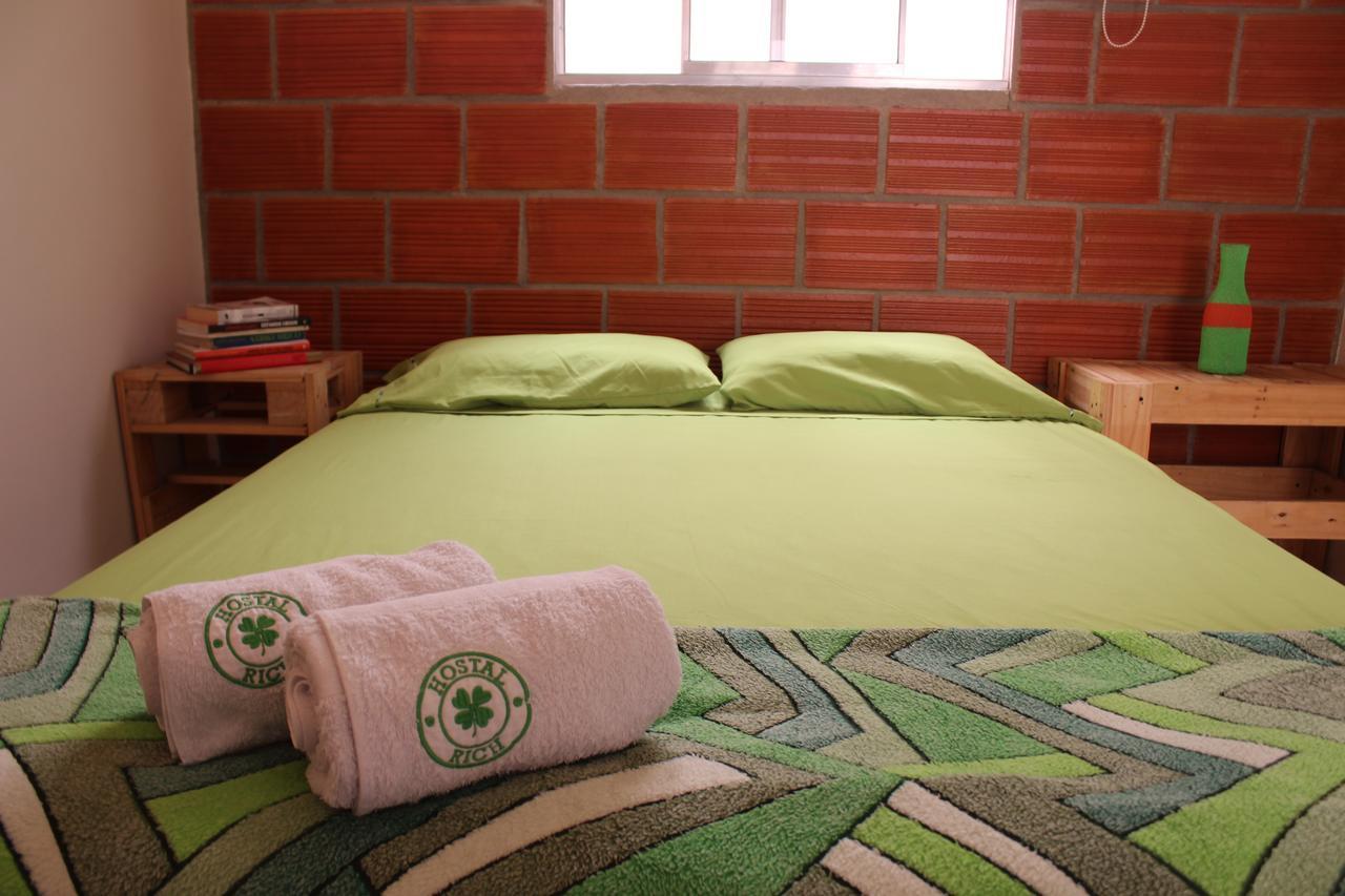 Hostal Rich Medellín Eksteriør bilde